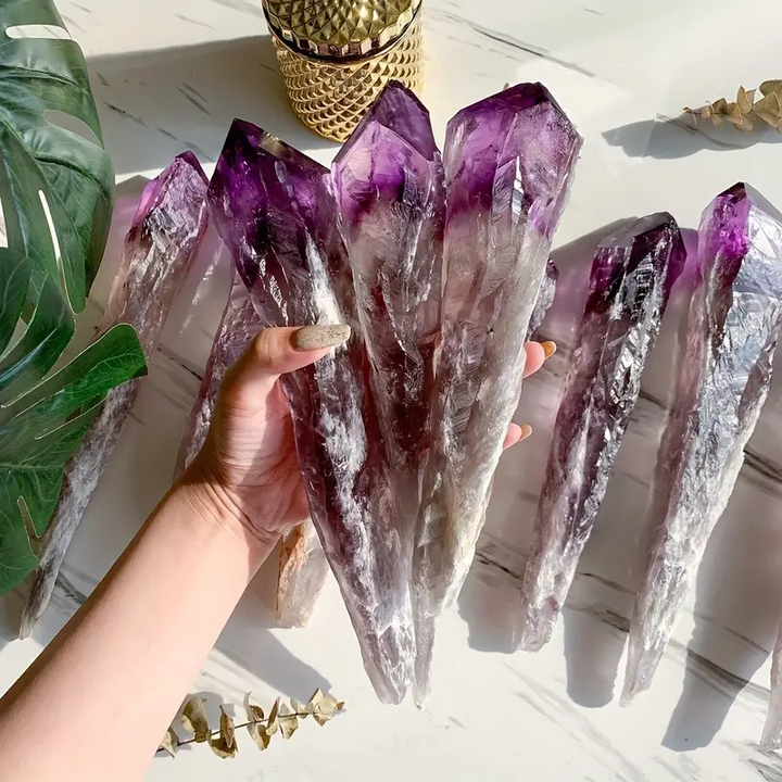 Varitas de cristal de amatista natural en bruto de Olivenorma