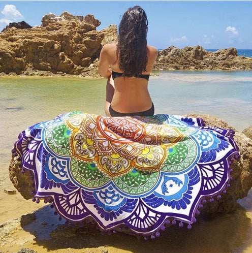 Manta de yoga redonda con borlas y estampado poligonal de Olivenorma