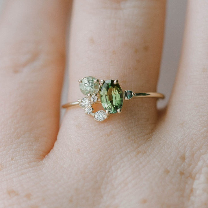 Olivenorma "El sol de la mañana": anillo de peridoto natural con circón