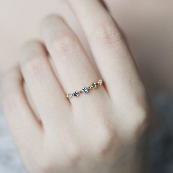 Anillo ajustable con topacio azul "Summer Lake" de Olivenorma 