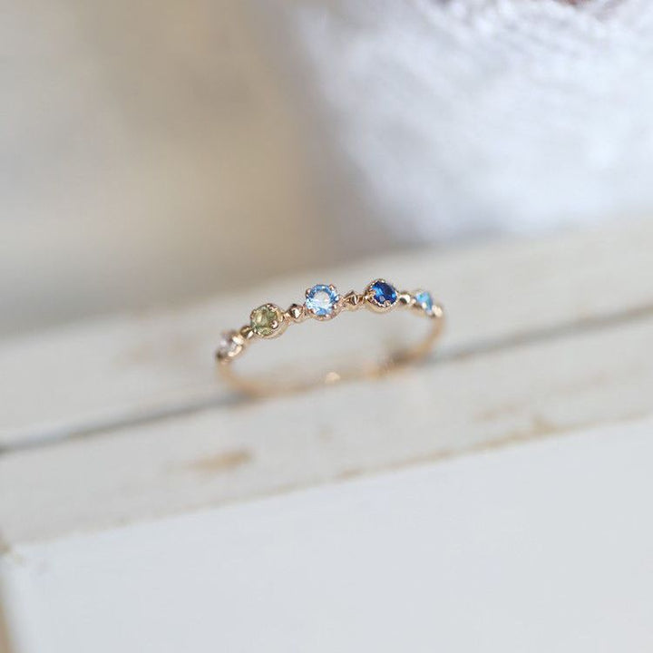 Anillo ajustable con topacio azul "Summer Lake" de Olivenorma 