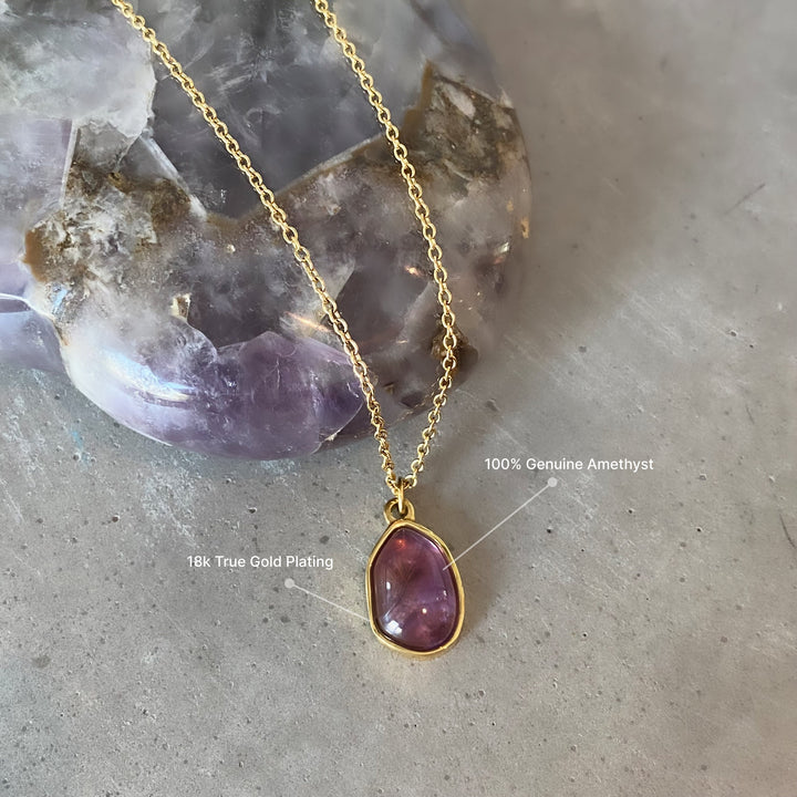 Collar de acero y titanio con colgante de piedra irregular Olivenorma en oro de 18 quilates