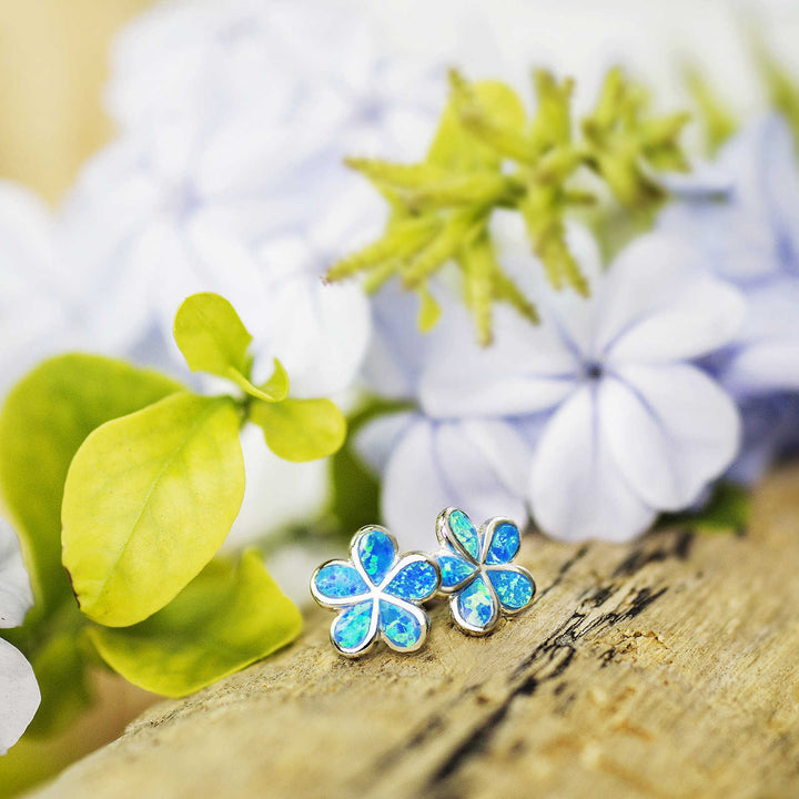 Pendientes de plumeria y ópalo de Olivenorma