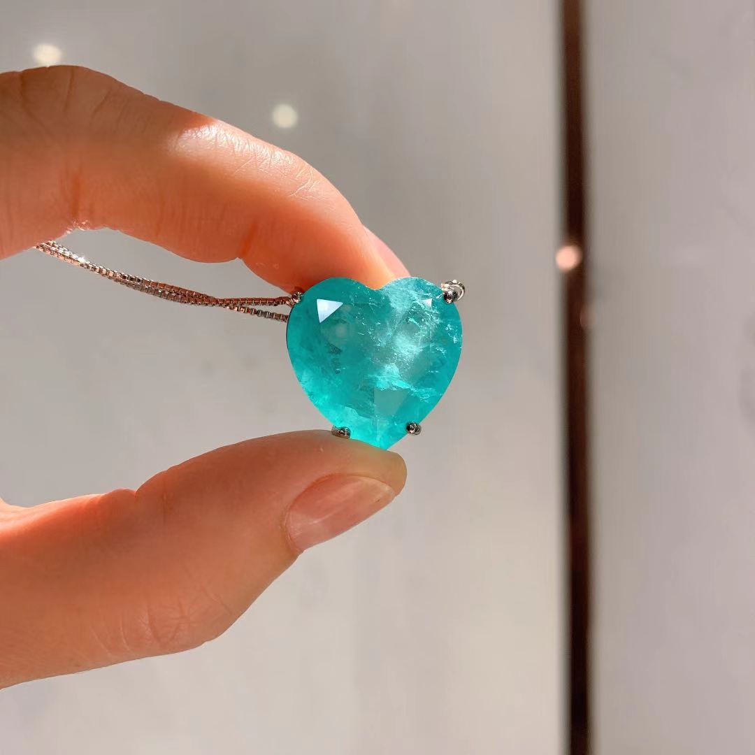 Pendientes con forma de corazón de turmalina de Paraíba de Olivenorma