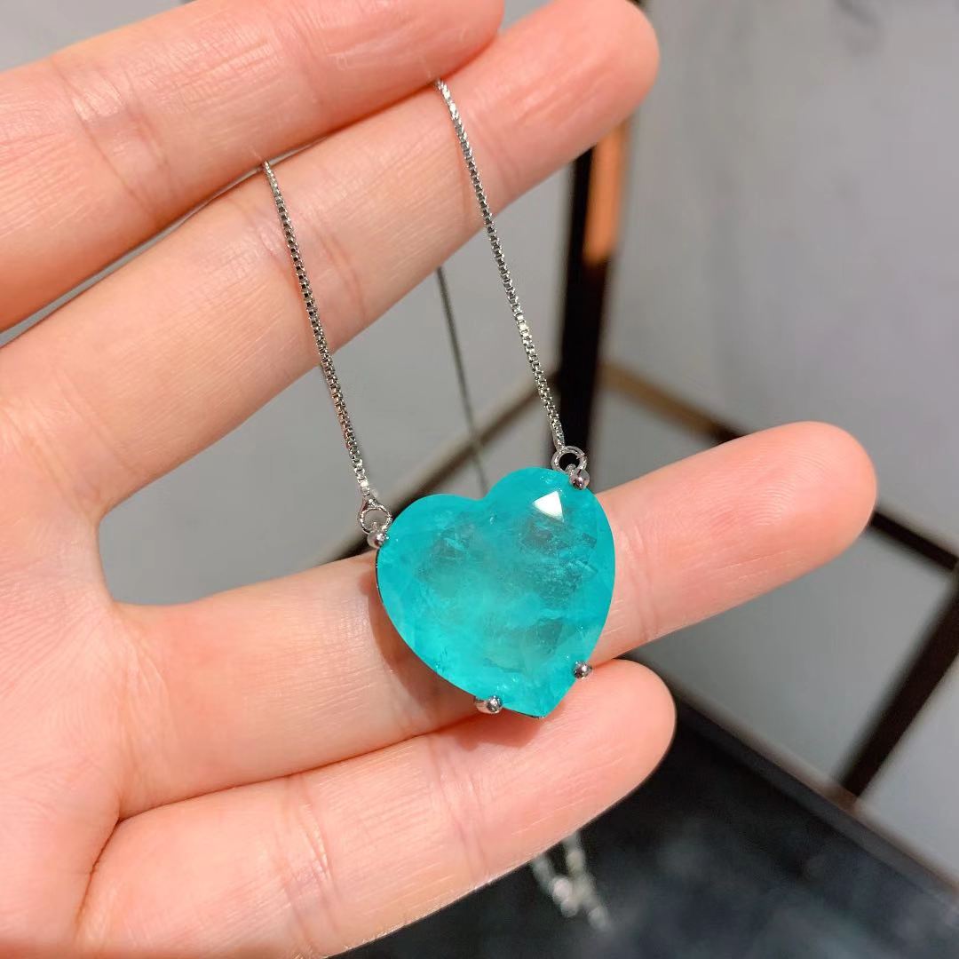Pendientes con forma de corazón de turmalina de Paraíba de Olivenorma