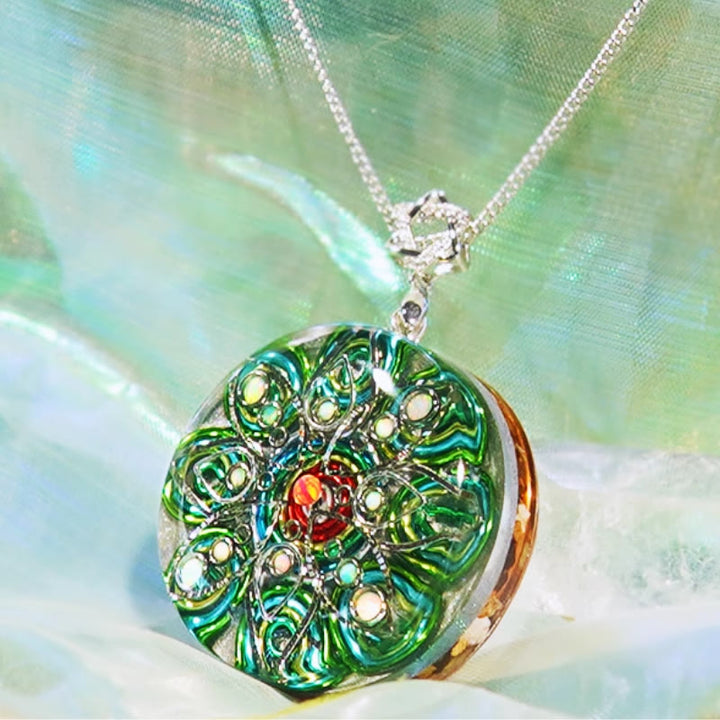 Collar de ópalo de fuego de cuarzo rutilado verde de Olivenorma 