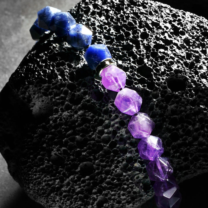 Pulsera de cuentas de amatista y sodalita azul con facetas geométricas para hombre de Olivenorma