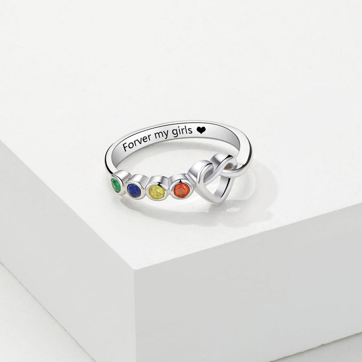 Anillo con piedra natal grabada en forma de corazón de Olivenorma Corbatas Personalizadas