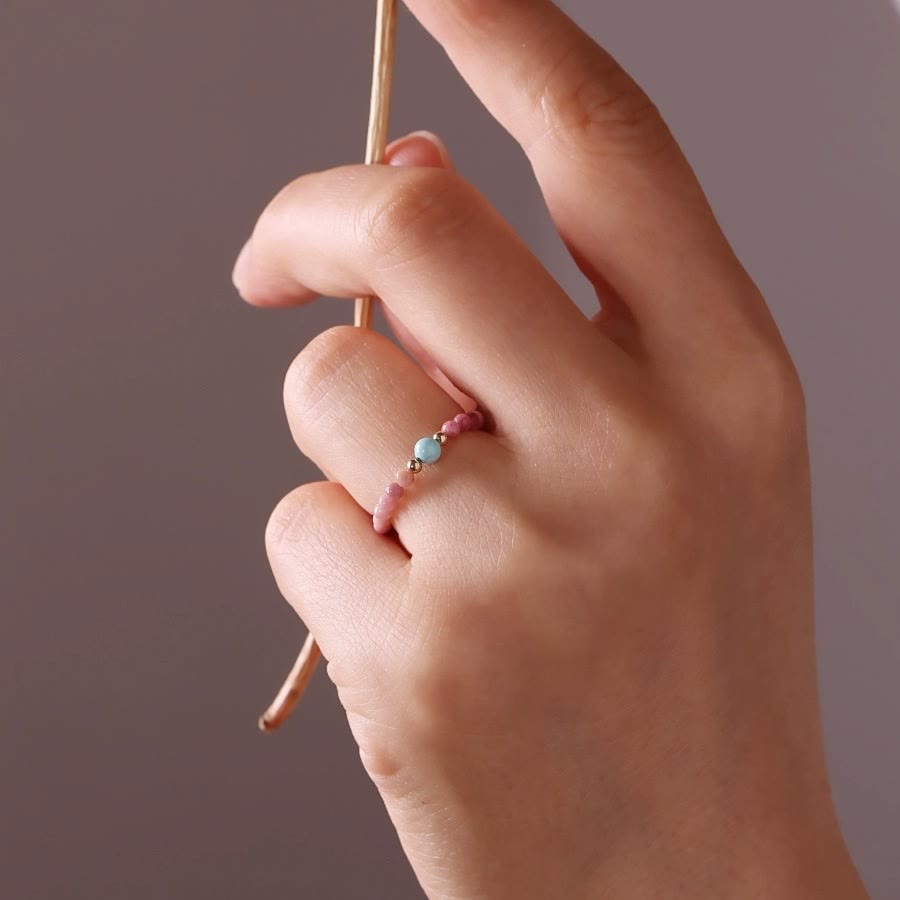 Anillo de cuentas de rodocrosita extrafinas de 2 mm de Olivenorma 