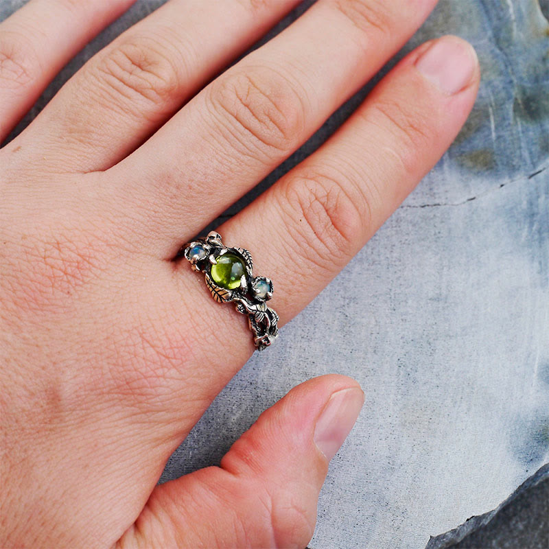 Anillo de ópalo y peridoto "Angie" de Olivenorma