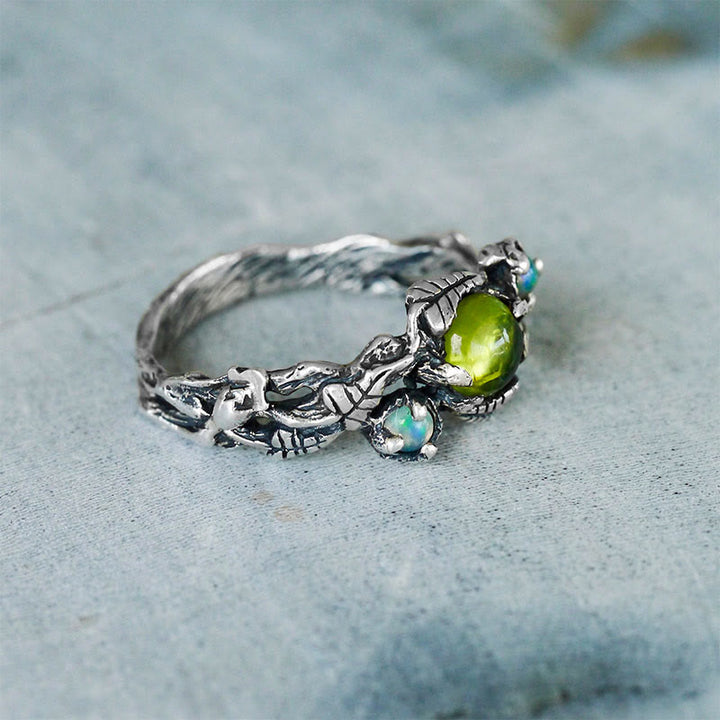 Anillo de ópalo y peridoto "Angie" de Olivenorma