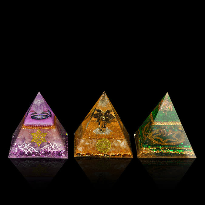 Pirámide de orgón de protección integral de cristal natural Olivenorma