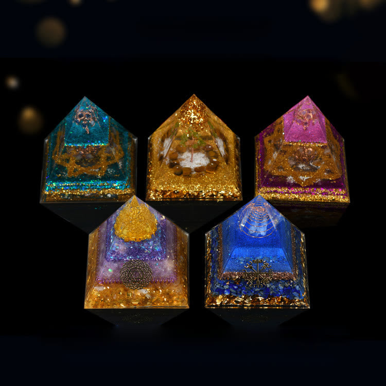 Pirámide de orgón con forma de árbol de cobre y cristal natural de Olivenorma