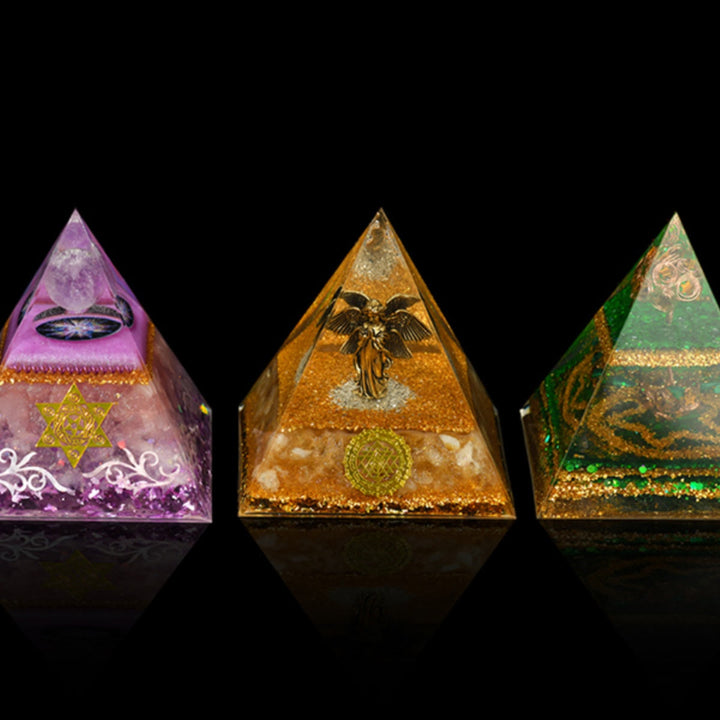Pirámide de orgón de protección integral de cristal natural Olivenorma