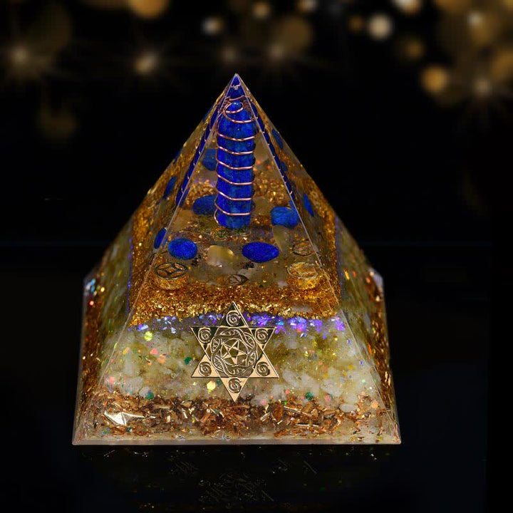 Pirámide de orgón con prisma de cristal natural de buena suerte de 10 cm de Olivenorma
