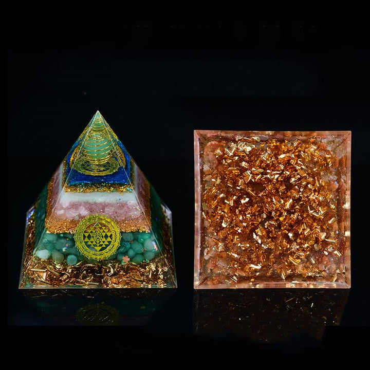 Pirámide de orgón con prisma de cristal natural de buena suerte de 10 cm de Olivenorma