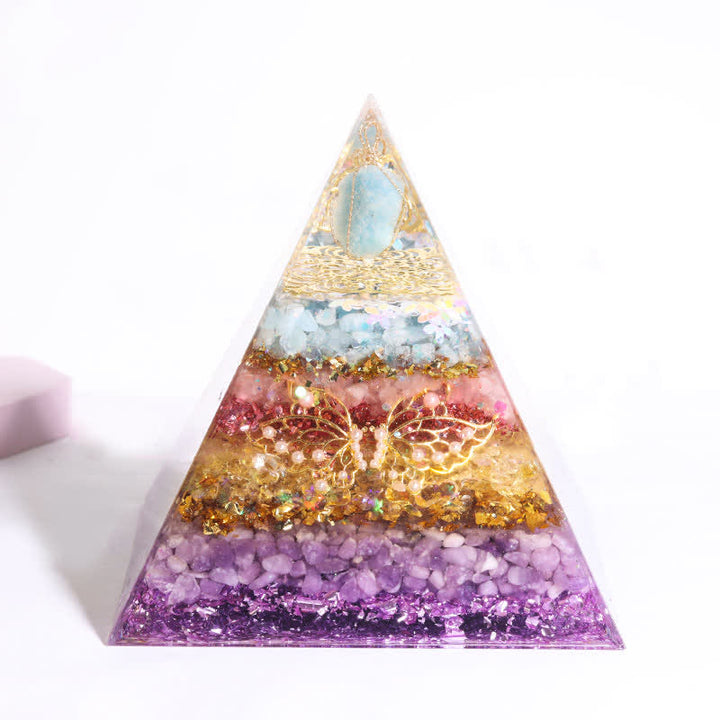 Pirámide de orgón de cristal natural de 15 cm hecha a mano por Olivenorma