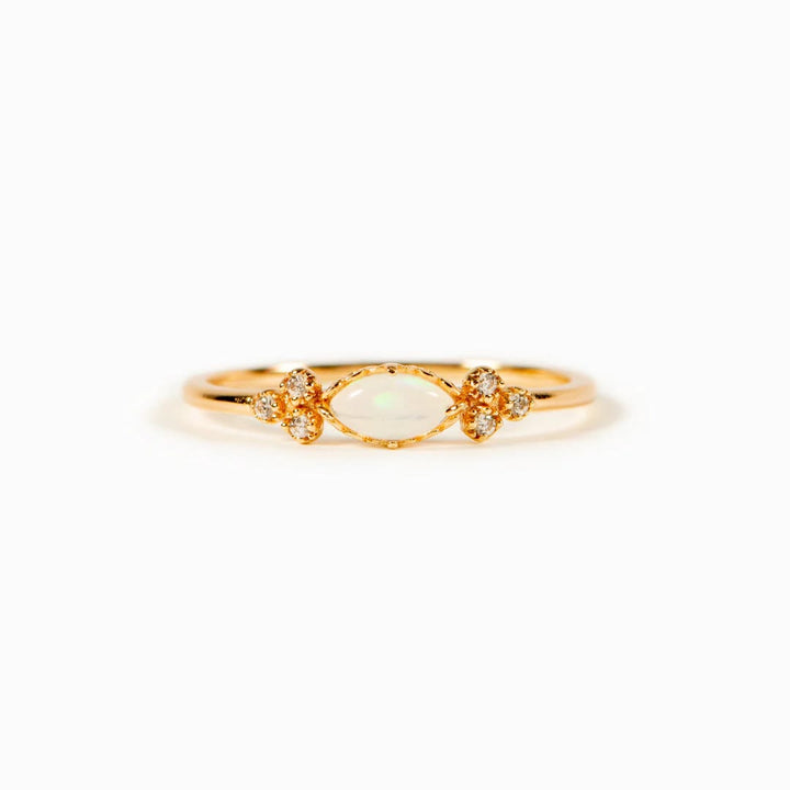 Anillo de ópalo de corte ovalado a juego The Purest Love de Olivenorma