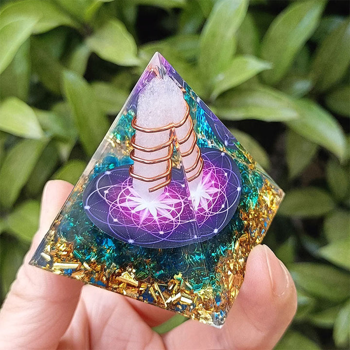 Olivenorma "La luz de la vida" - Pirámide de orgón de cristal blanco y esmalte azul