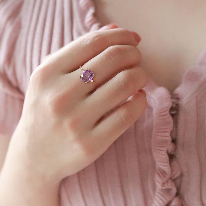 Anillo con diseño de onda de cubo de azúcar y amatista de Olivenorma 