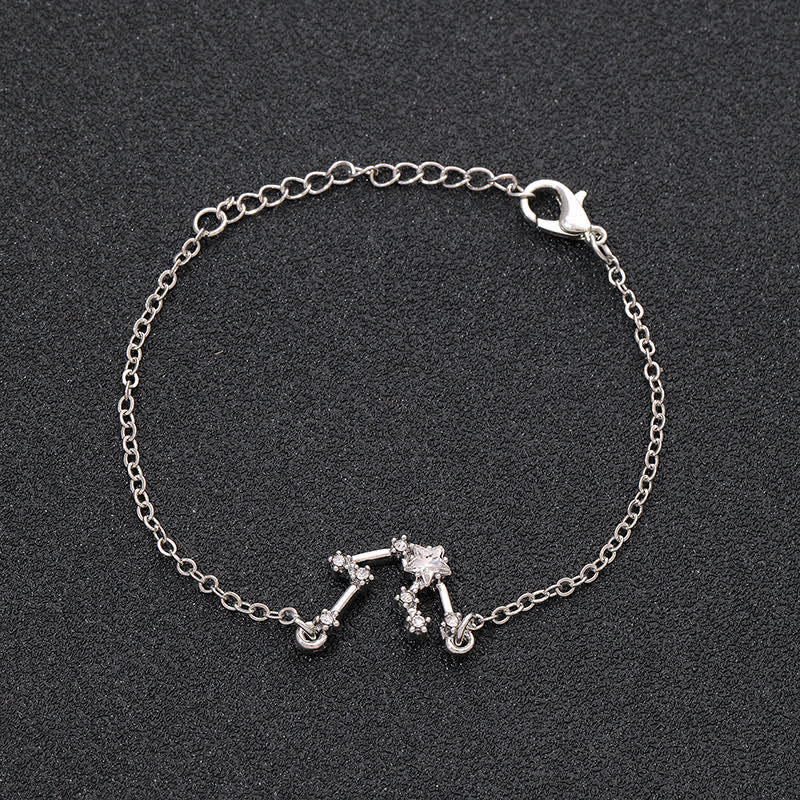 Pulsera de joyería astrológica con doce constelaciones del zodiaco de Olivenorma 