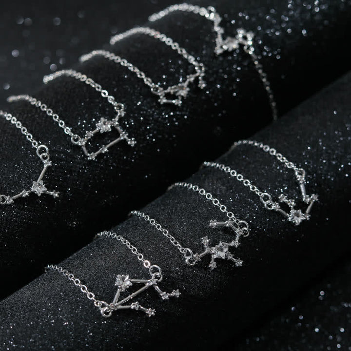 Pulsera de joyería astrológica con doce constelaciones del zodiaco de Olivenorma 