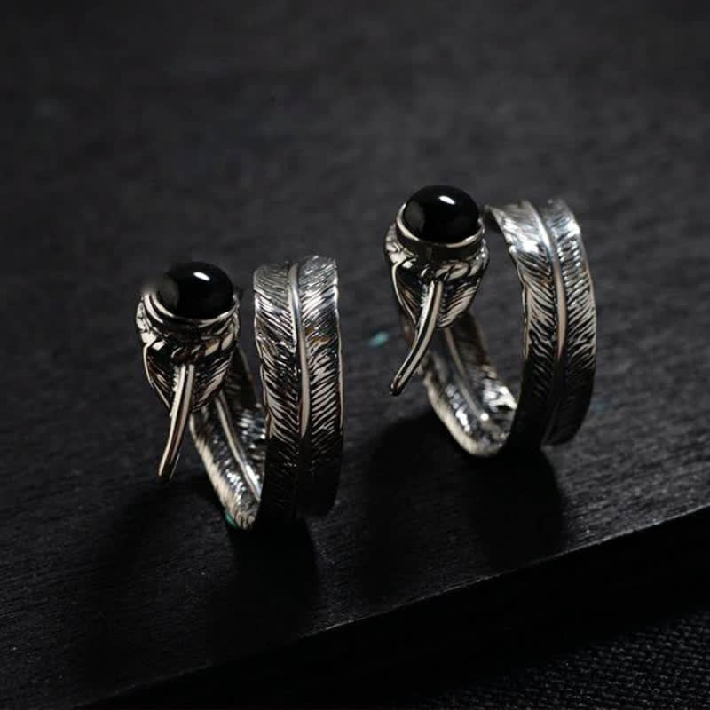Anillo de plumas ajustable de ónix negro estilo hip hop de Olivenorma