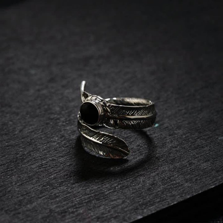 Anillo de plumas ajustable de ónix negro estilo hip hop de Olivenorma