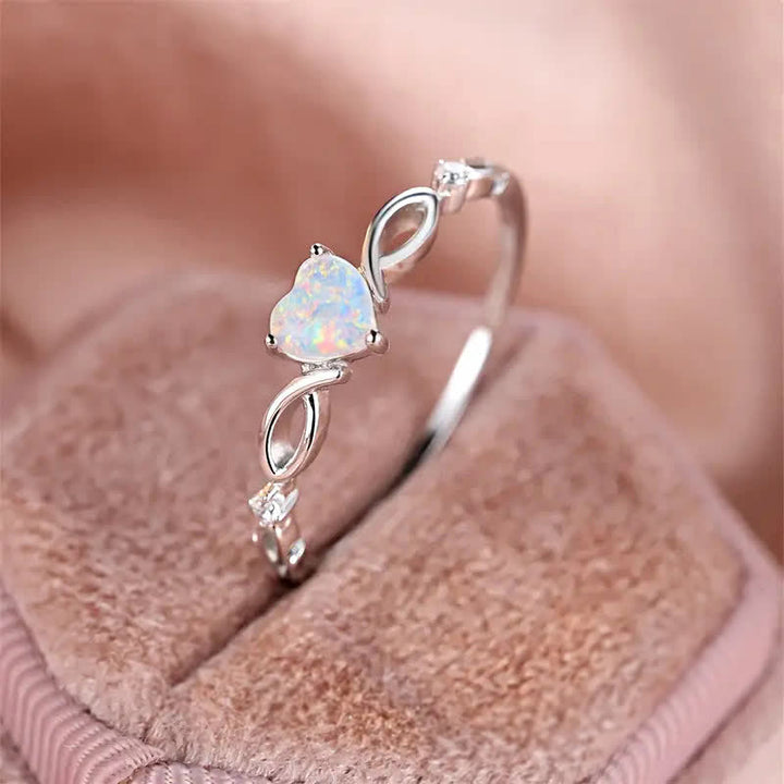 Anillo de compromiso con corazón de ópalo "Eternity Unlimited" de Olivenorma