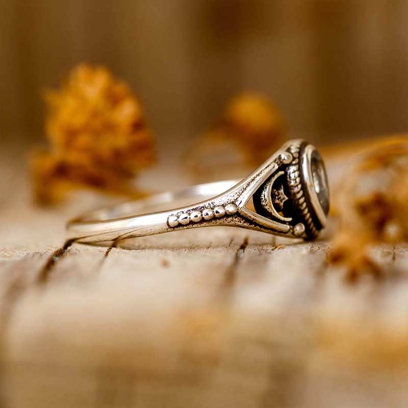 Olivenorma "Relaxing Calm" - Anillo de aguamarina con estrellas y luna