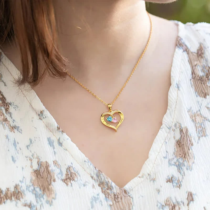 Collar personalizado con piedra natal en forma de corazón de Olivenorma con 1 a 6 nombres grabados