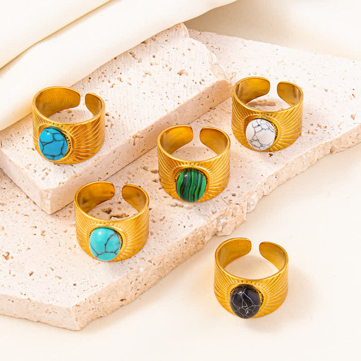 Anillo ancho ajustable con piedra natural ovalada con incrustaciones de Olivenorma 