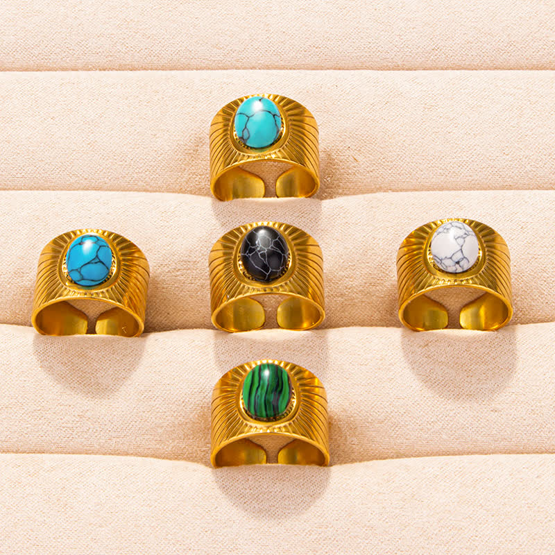 Anillo ancho ajustable con piedra natural ovalada con incrustaciones de Olivenorma 