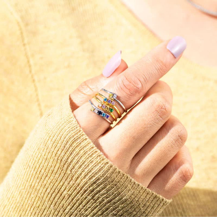 Anillo de diamantes con piedra natal en plata de ley S925 de Olivenorma