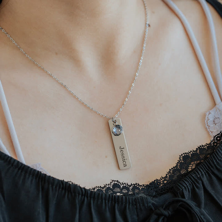 Collar con nombre y flor de nacimiento personalizados de Olivenorma