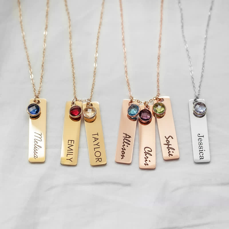 Collar con nombre y flor de nacimiento personalizados de Olivenorma
