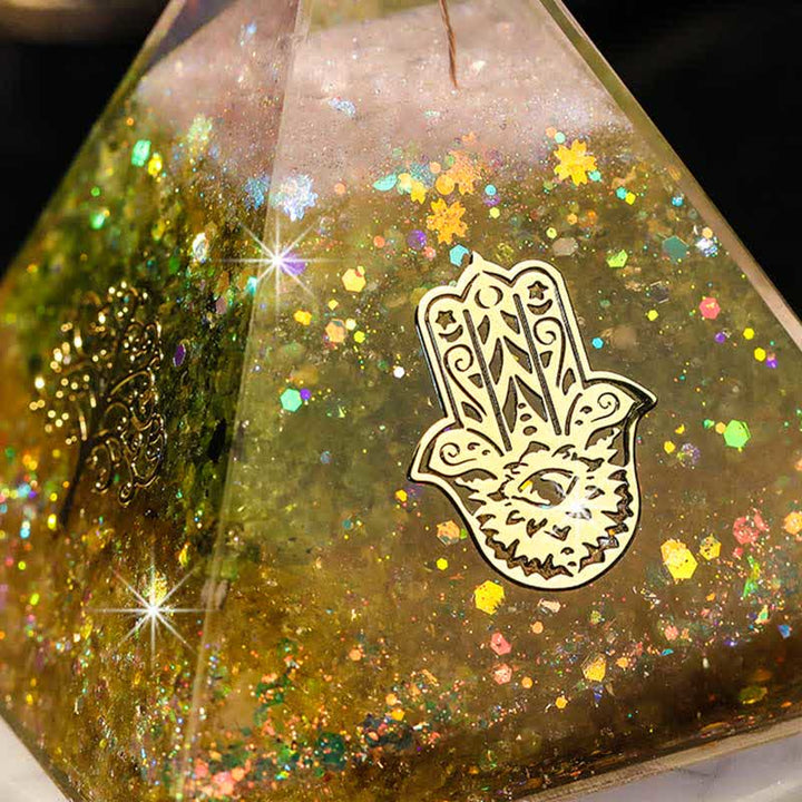 Pirámide de orgón de amatista, peridoto y citrino "Bendiciones" de Olivenorma