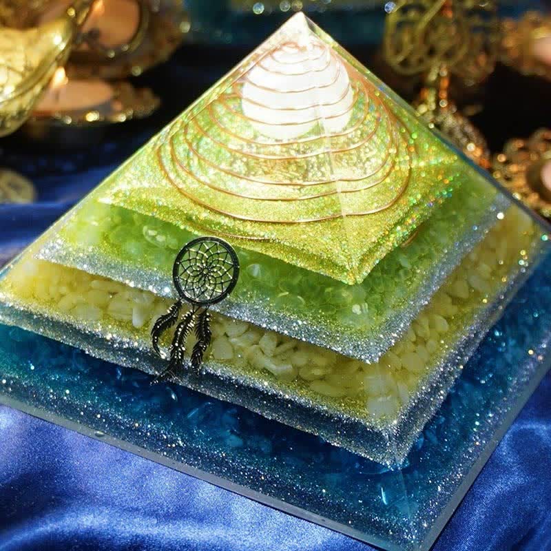 Pirámide de orgón de piedra natural "Sueños curativos" de Olivenorma