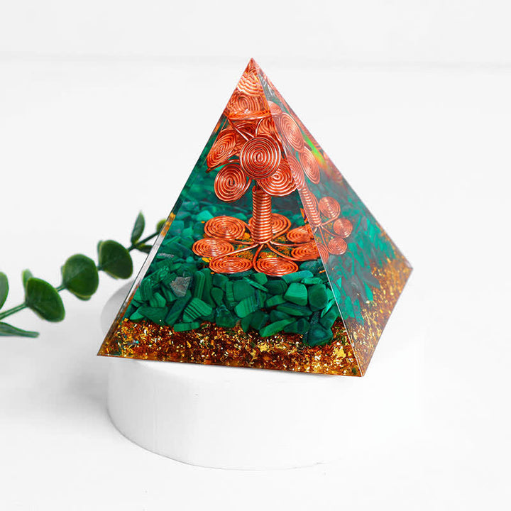 Pirámide de orgón de malaquita y árbol de la vida de cobre de Olivenorma