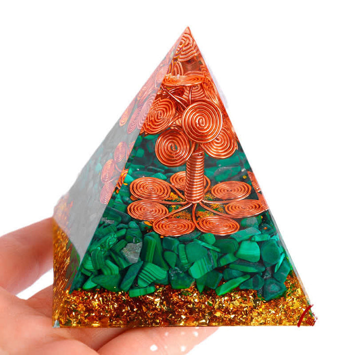 Pirámide de orgón de malaquita y árbol de la vida de cobre de Olivenorma