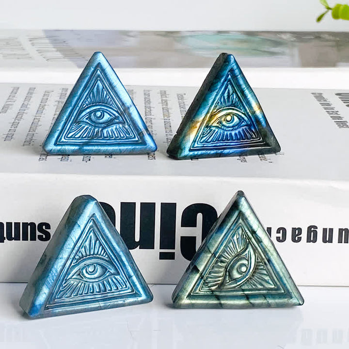 Adorno triangular de mal de ojo tallado con labradorita natural de Olivenorma