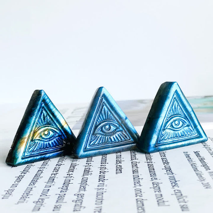 Adorno triangular de mal de ojo tallado con labradorita natural de Olivenorma