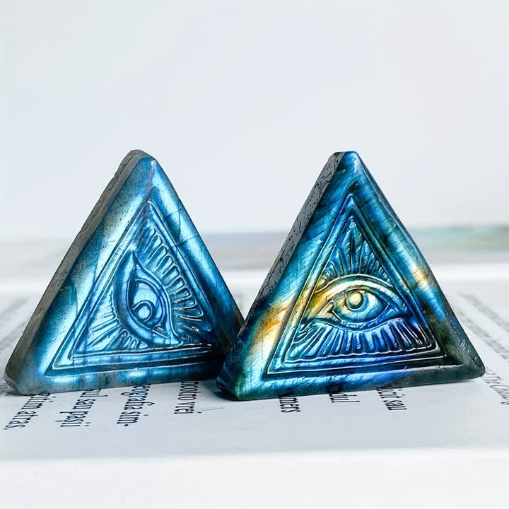 Adorno triangular de mal de ojo tallado con labradorita natural de Olivenorma