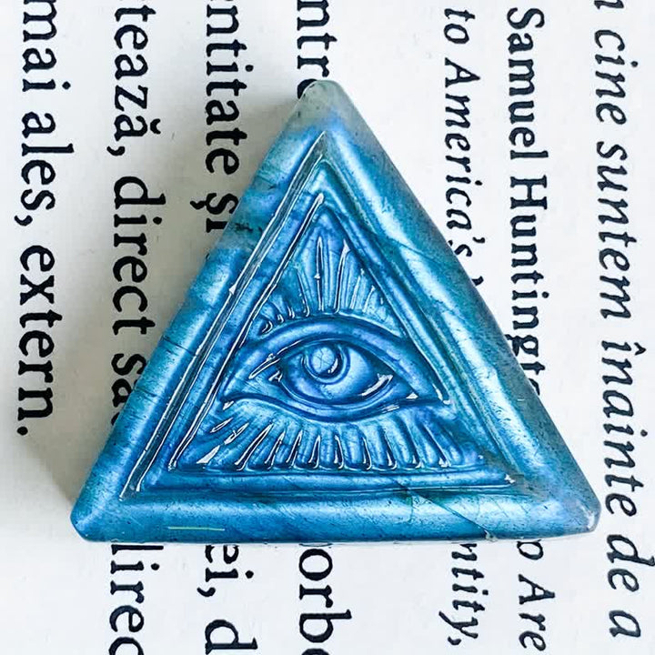 Adorno triangular de mal de ojo tallado con labradorita natural de Olivenorma