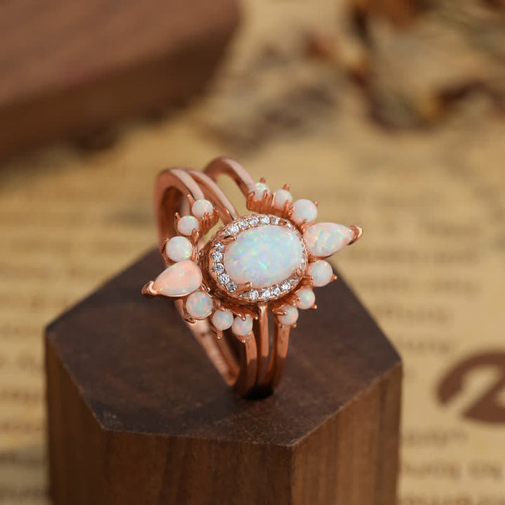 Juego de anillos con diseño de triple corona de ópalo natural de Olivenorma