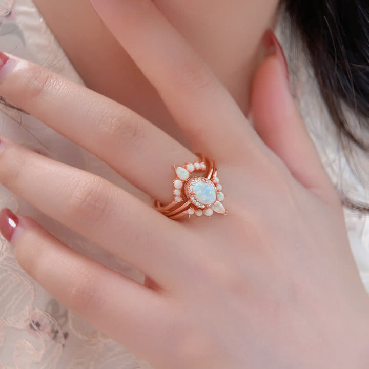 Juego de anillos con diseño de triple corona de ópalo natural de Olivenorma