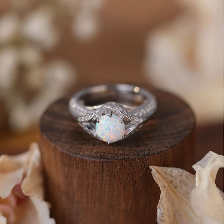 Anillo de lujo con luz de ópalo natural de Olivenorma