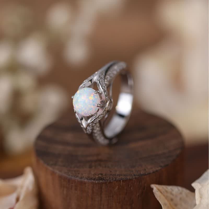 Anillo de lujo con luz de ópalo natural de Olivenorma