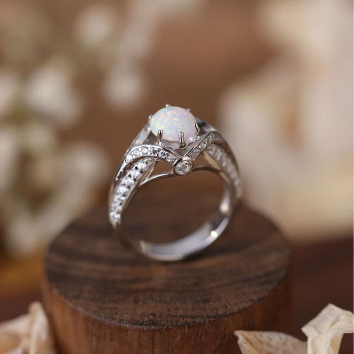 Anillo de lujo con luz de ópalo natural de Olivenorma