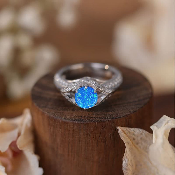Anillo de lujo con ópalo azul natural de Olivenorma